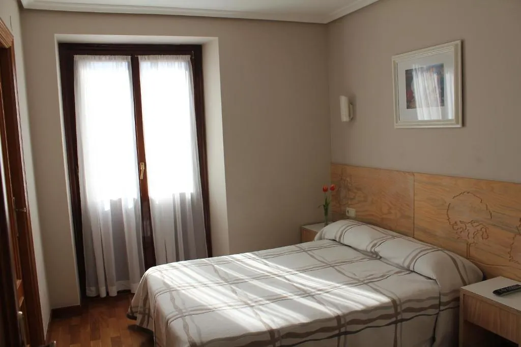 Pension Lagunak Zarautz 2*,  Spanien