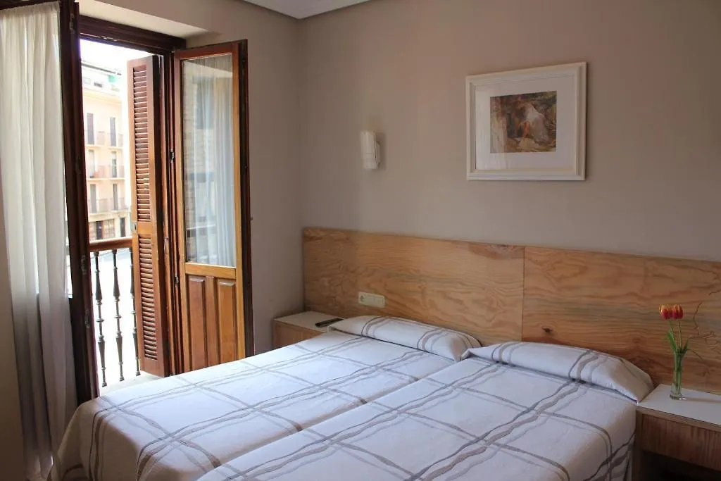 Pension Lagunak Zarautz Spain